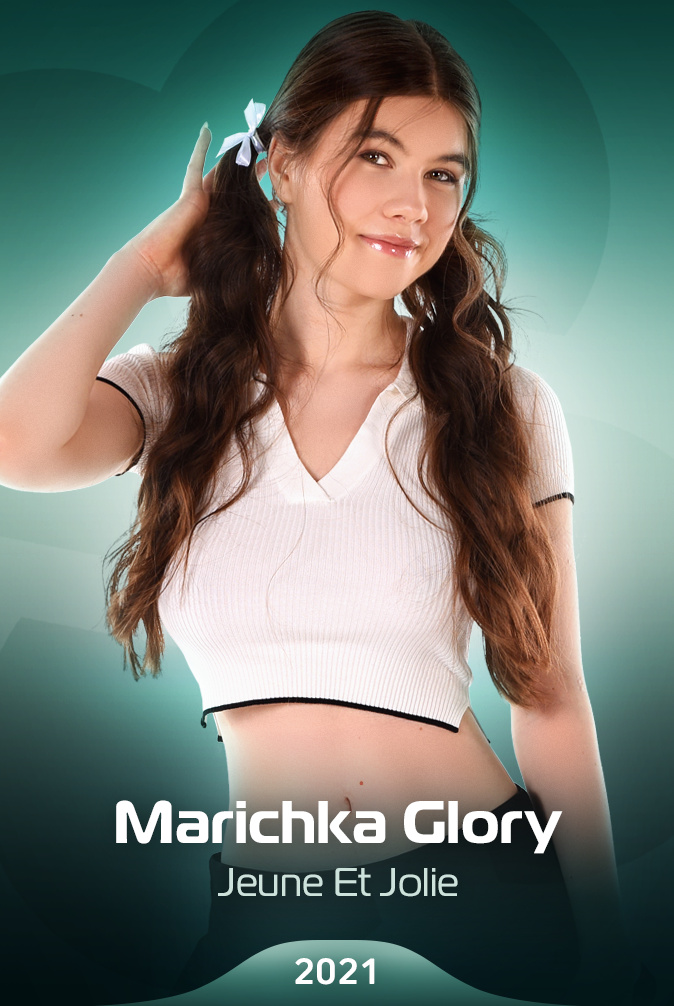 iStripper -Marichka Glory – Jeune Et Jolie – e2021 – 50 Photos